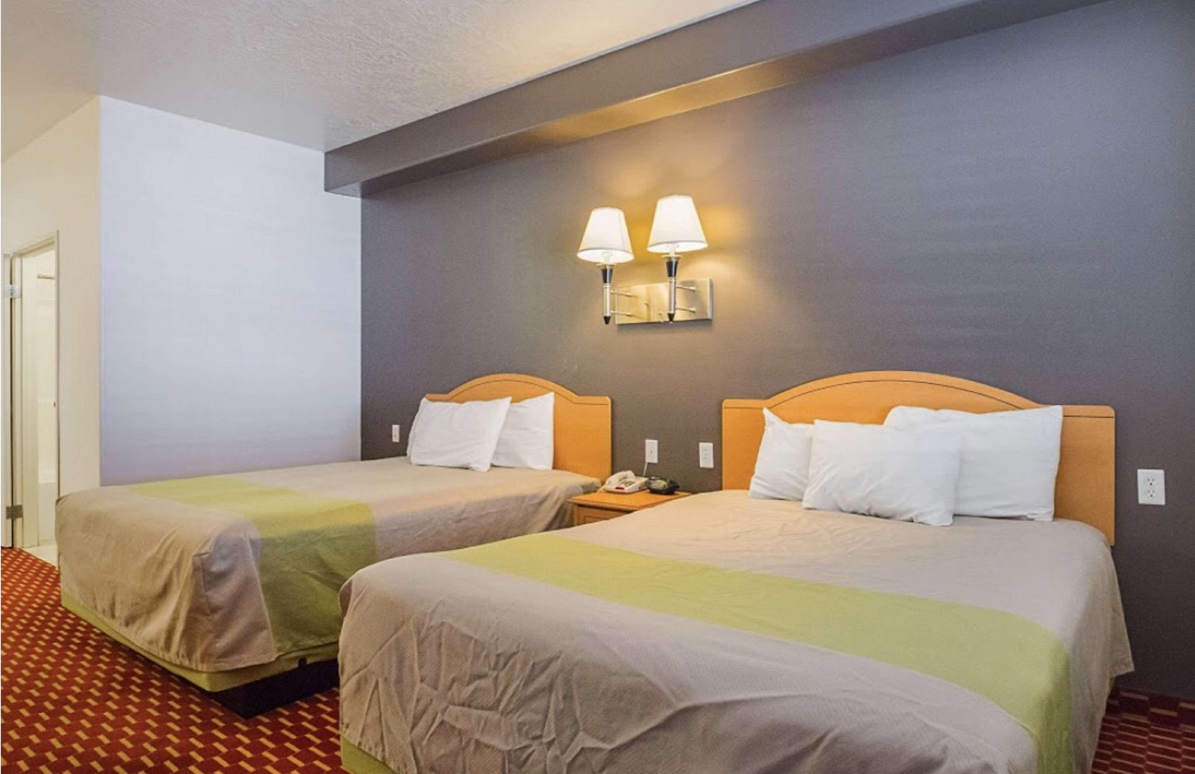 Executive Inn & Suites Extended Stay - Vernal Ruang foto