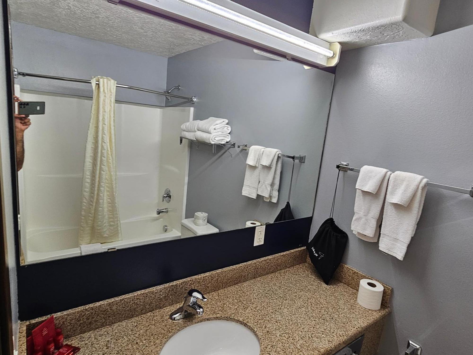 Executive Inn & Suites Extended Stay - Vernal Bagian luar foto