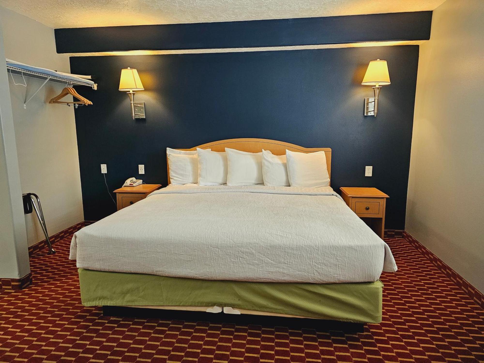 Executive Inn & Suites Extended Stay - Vernal Bagian luar foto