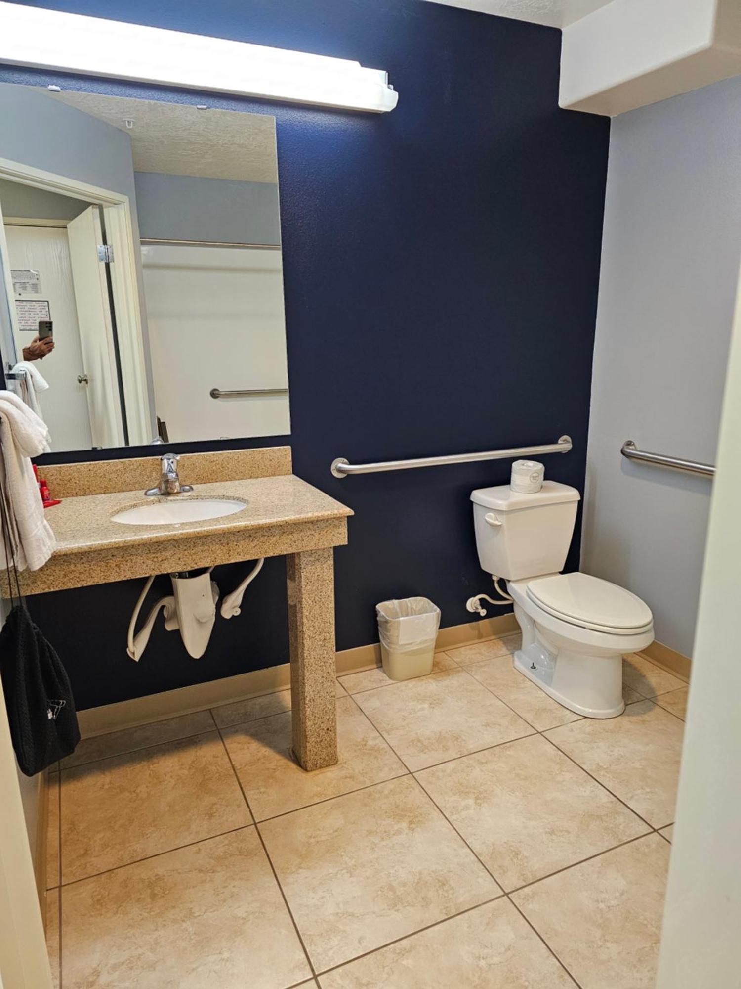 Executive Inn & Suites Extended Stay - Vernal Bagian luar foto