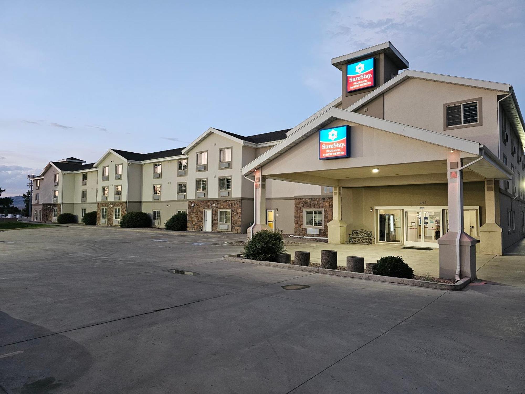 Executive Inn & Suites Extended Stay - Vernal Bagian luar foto