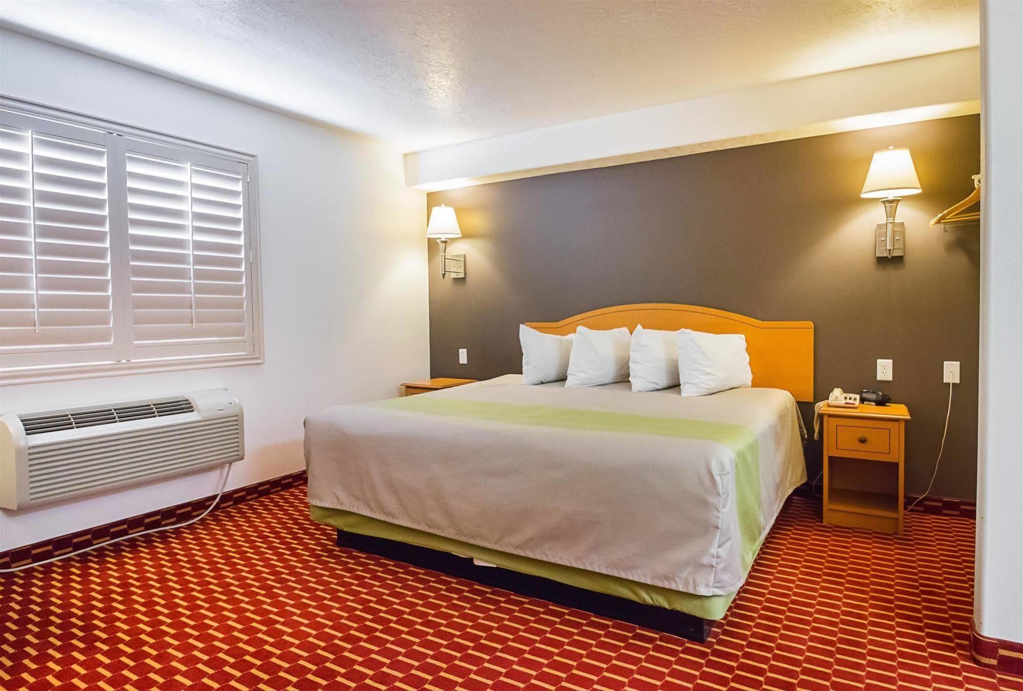 Executive Inn & Suites Extended Stay - Vernal Ruang foto